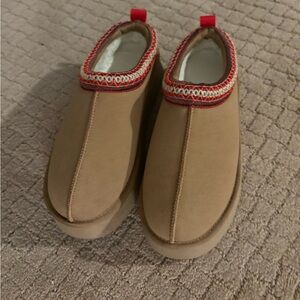 Women’s Platform Clogs with Red Trim